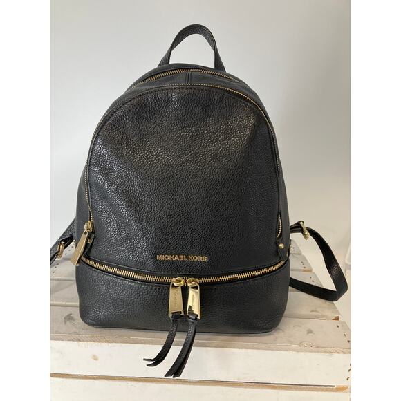 MICHAEL KORS LARGE BLACK PEBBLED LEATHER WOMENS BACKPACK - Picture 1 of 16
